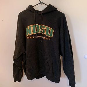 North Dakota State University NDSU Heavy Embroidered Hooded Sweatshirt Size XL